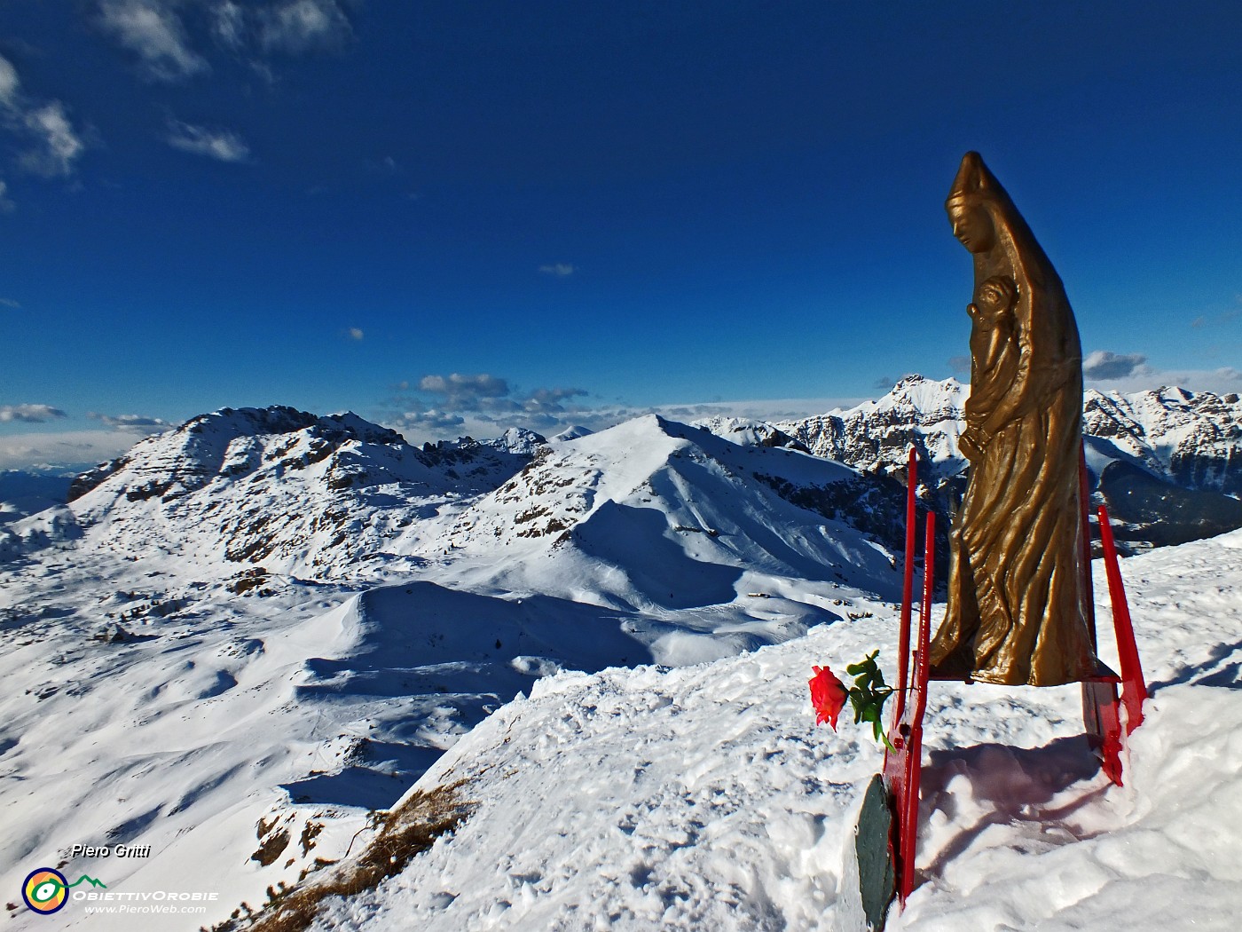 72 Madonnina con Tre Signori, Cima di Piazzo, Zuccone Campelli.JPG
